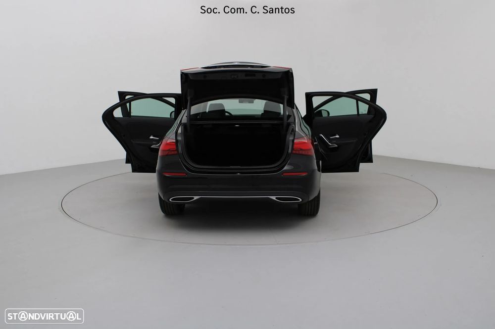 Mercedes-Benz A 180 Limousine d Progressive Aut. - 12