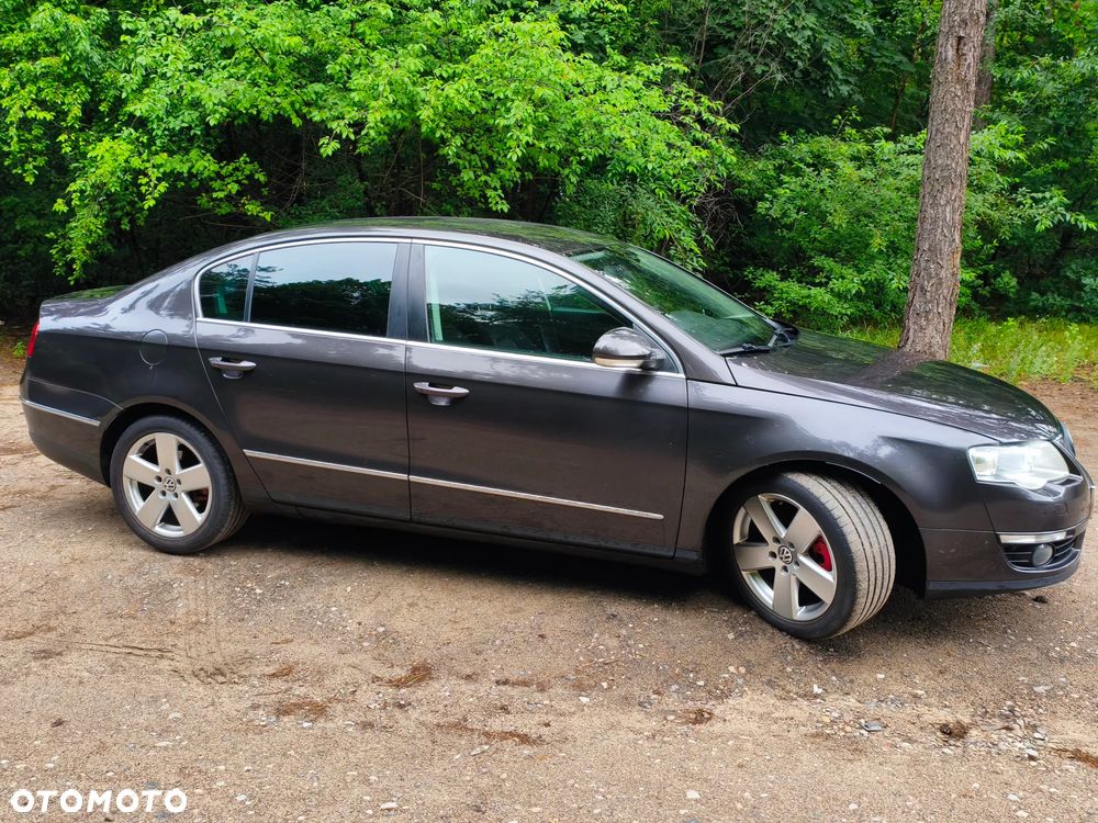 Volkswagen Passat 2.0 TDI Sportline - 2