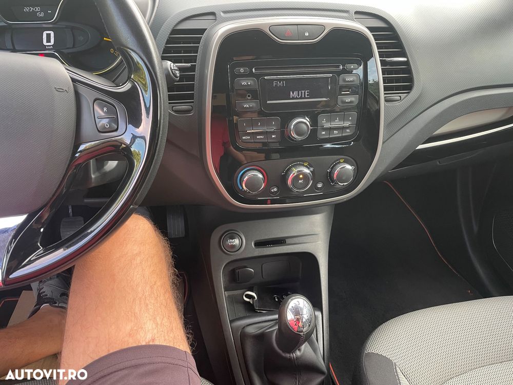 Renault Captur - 23