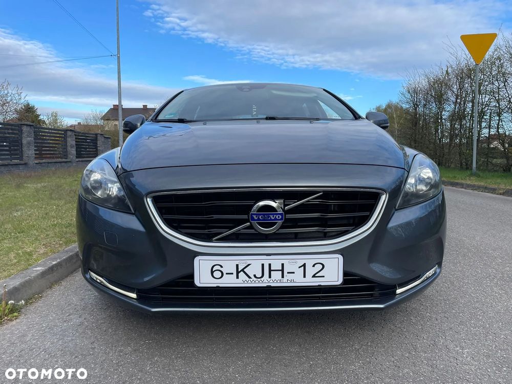 Volvo V40 D2 Summum - 2