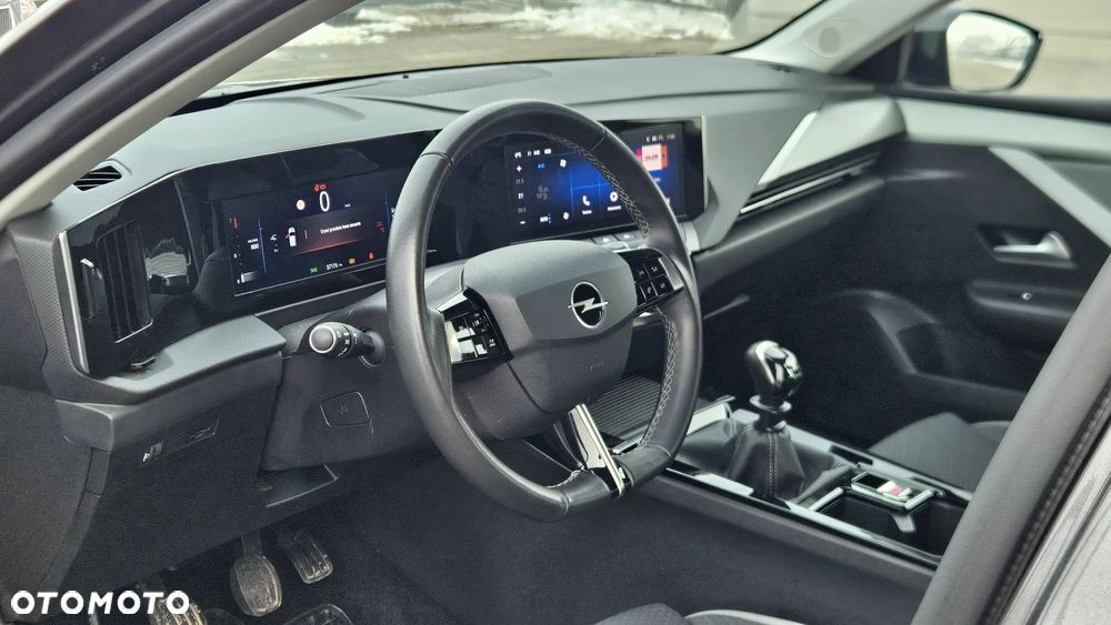 Opel Astra 1.2 T Edition S&S - 12