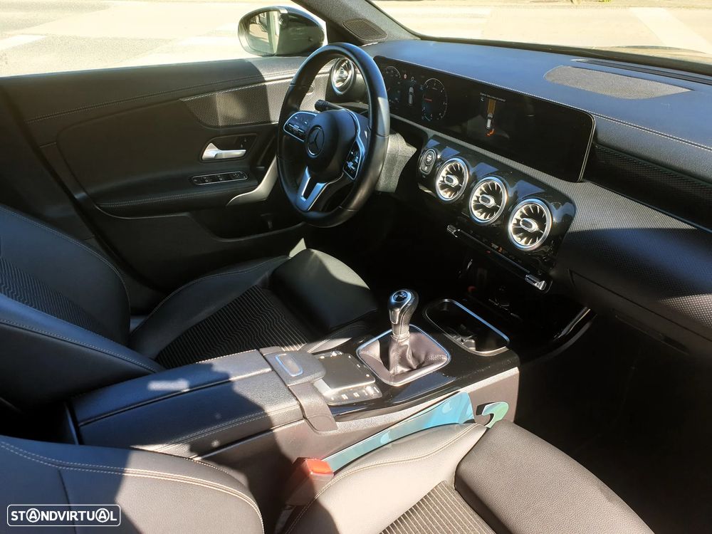 Mercedes-Benz CLA 180 d Progressive - 30