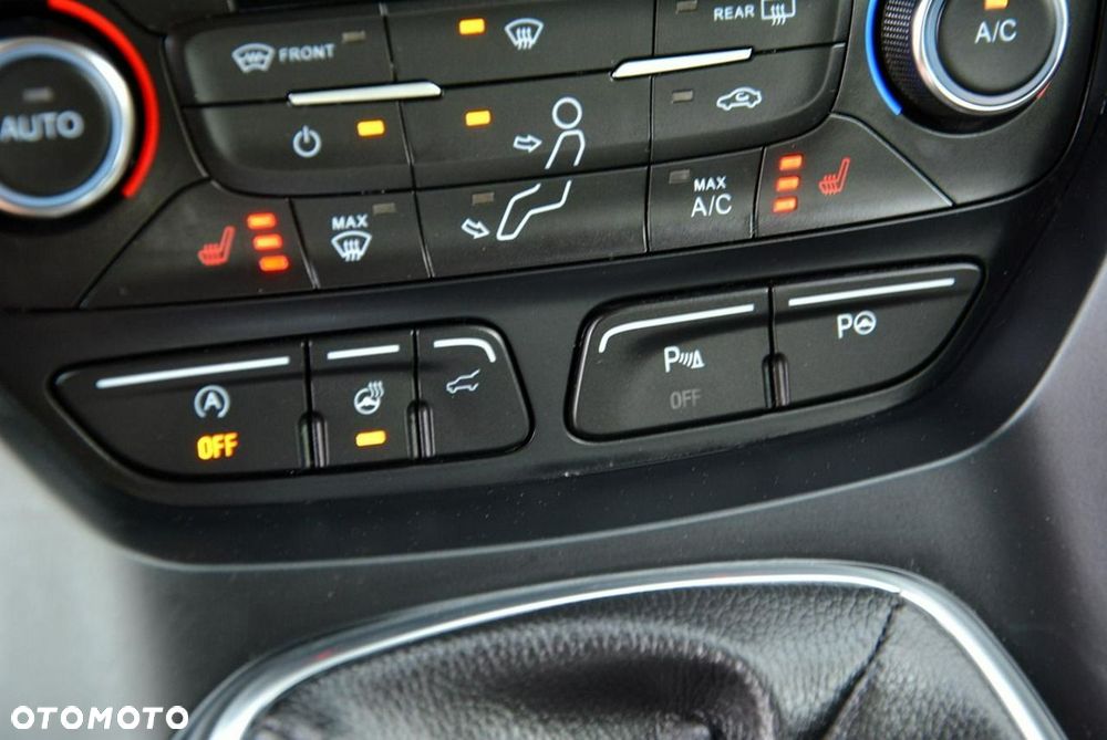 Ford Kuga 1.5 EcoBoost 2x4 Titanium - 29