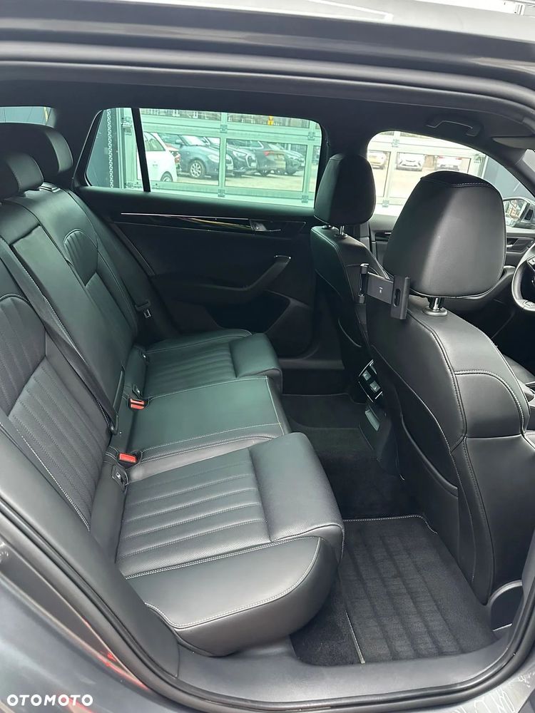 Skoda Superb 2.0 TDI SCR 4x4 L&K DSG - 9