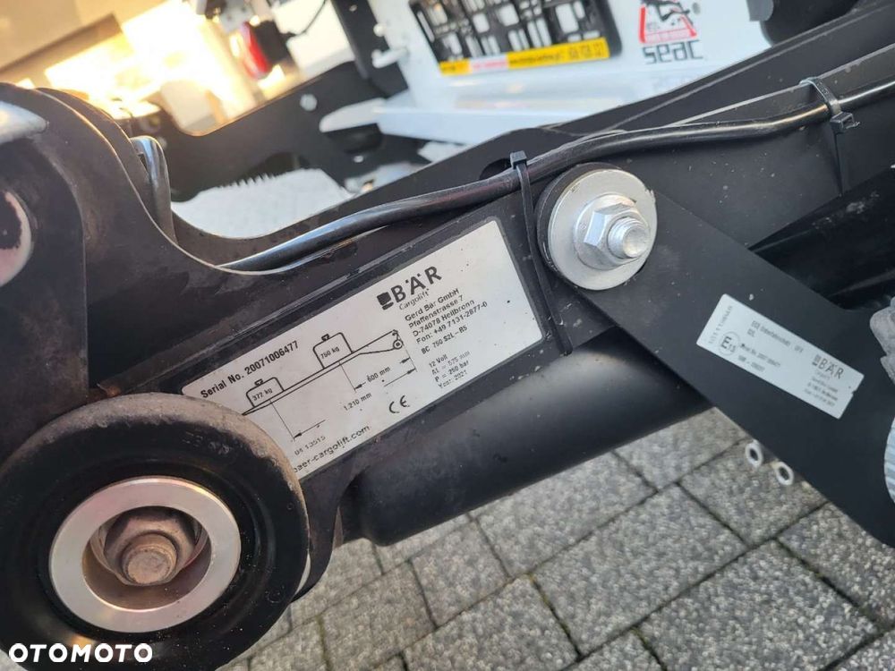 Opel Movano z windą salon Polska - 36
