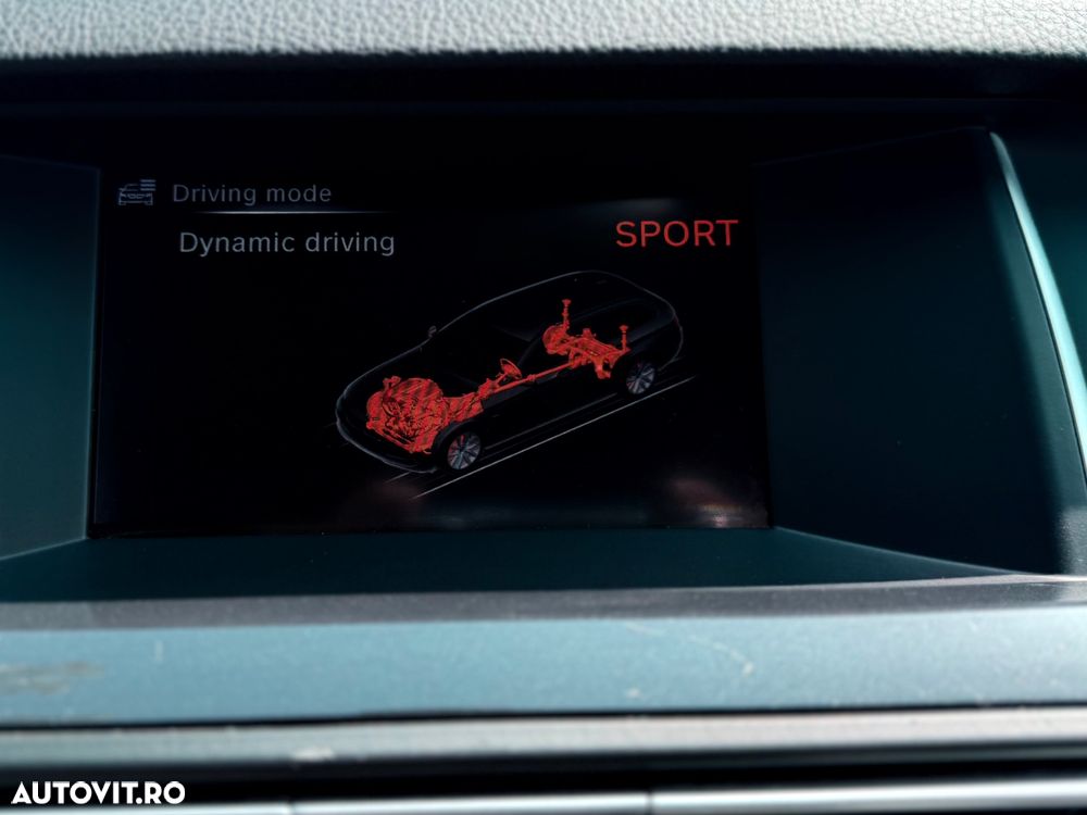 BMW Seria 5 520d xDrive Touring Aut. - 29