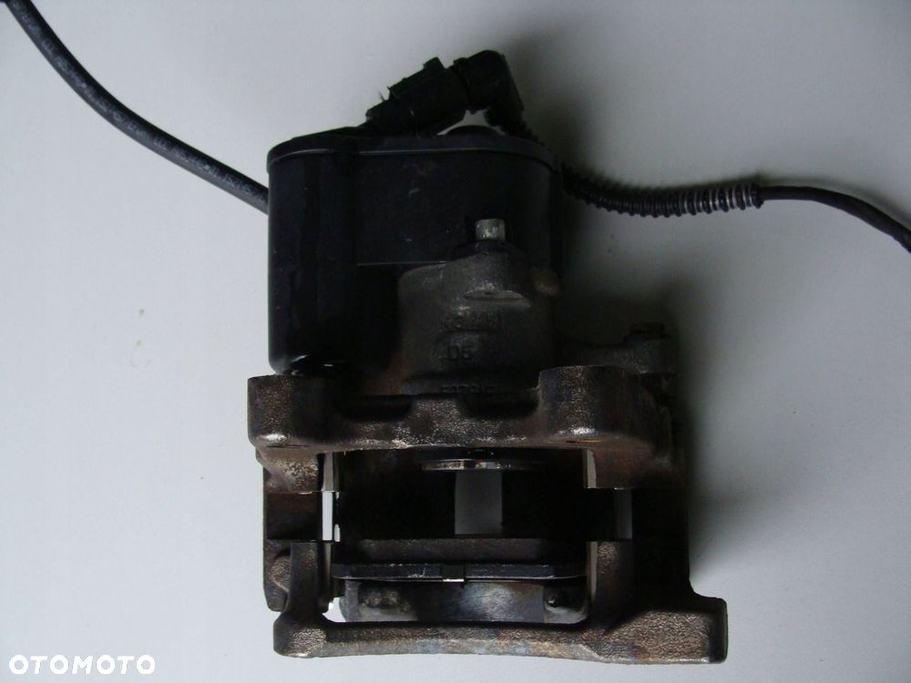 zacisk hamulcowy lewy tył vw tiguan 5n0405e - 2