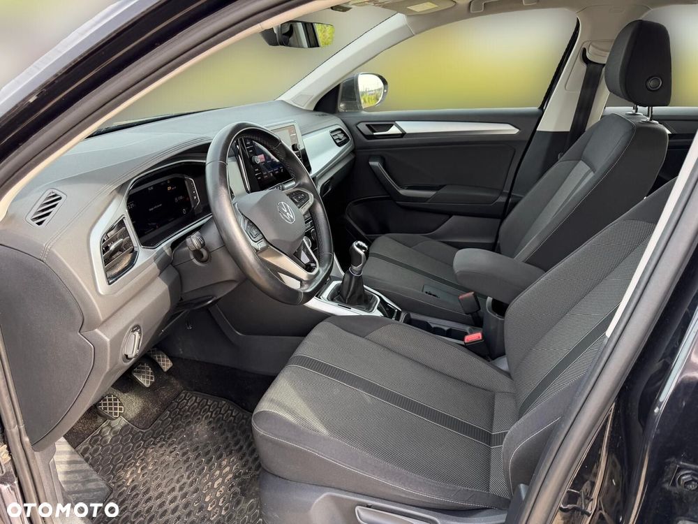 Volkswagen T-Roc - 11