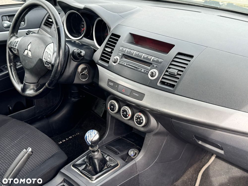 Mitsubishi Lancer 2.0 DID Instyle - 24