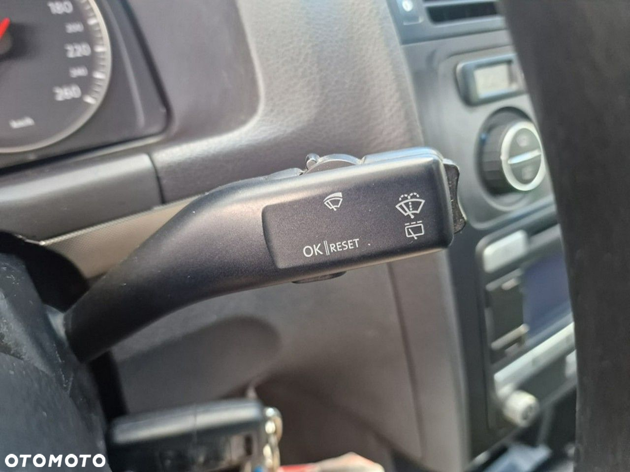 Volkswagen Touran 2.0 TDI DPF BlueMotion Technology DSG Life - 14