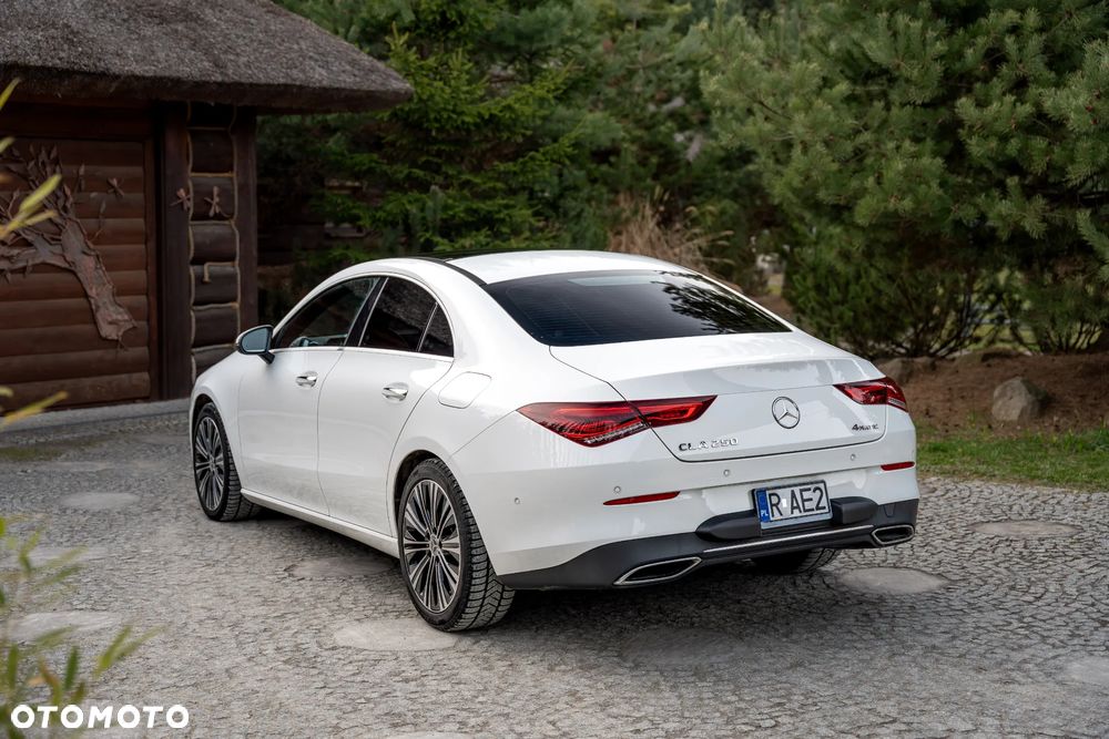 Mercedes-Benz CLA 250 4-Matic 7G-DCT - 3