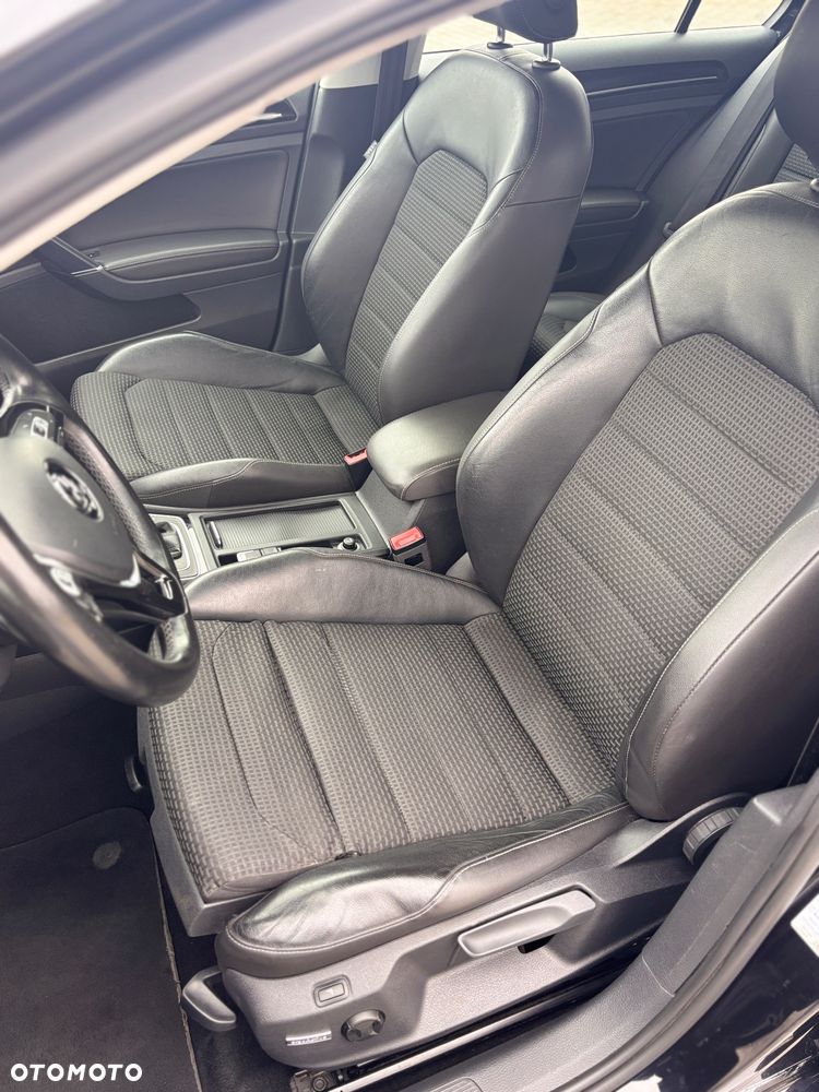 Volkswagen Golf 2.0 BlueTDI DSG Comfortline - 12