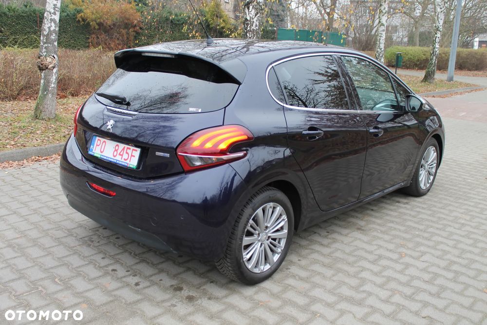 Peugeot 208 Blue-HDi 100 Stop&Start Style - 4