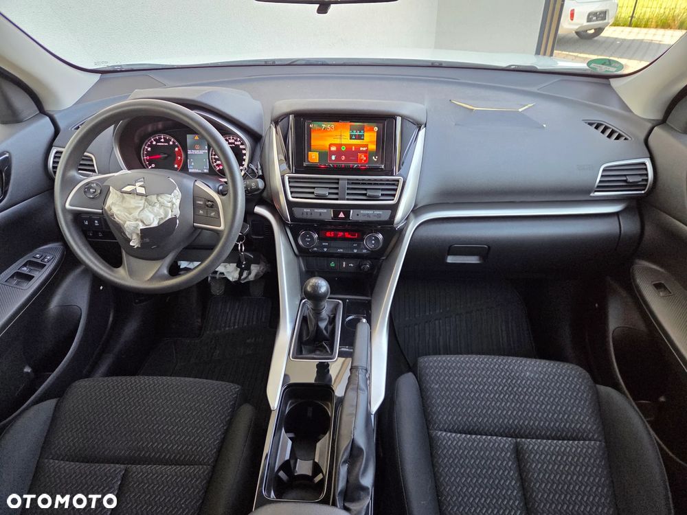Mitsubishi Eclipse Cross - 9