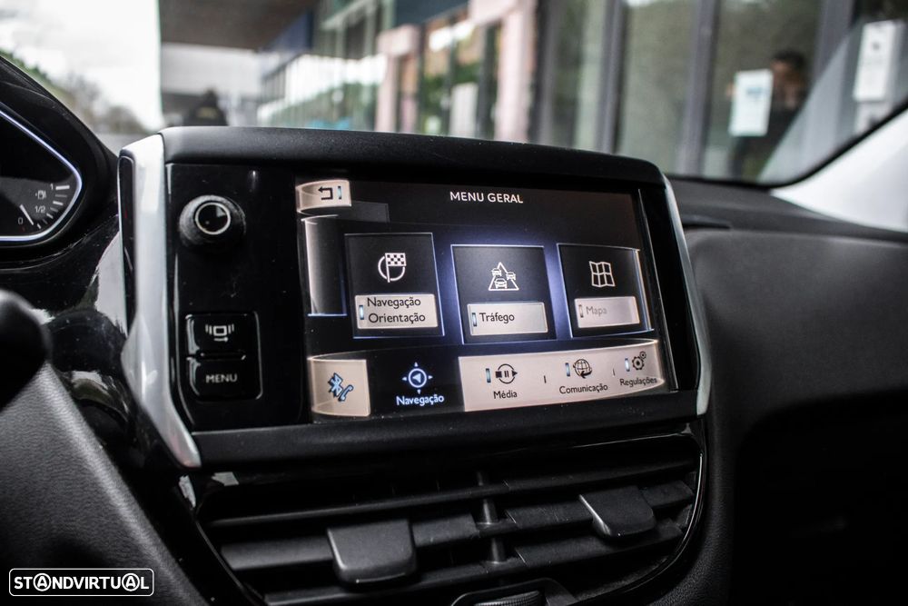 Peugeot 208 e-HDi FAP 92 Stop&Start Allure - 28