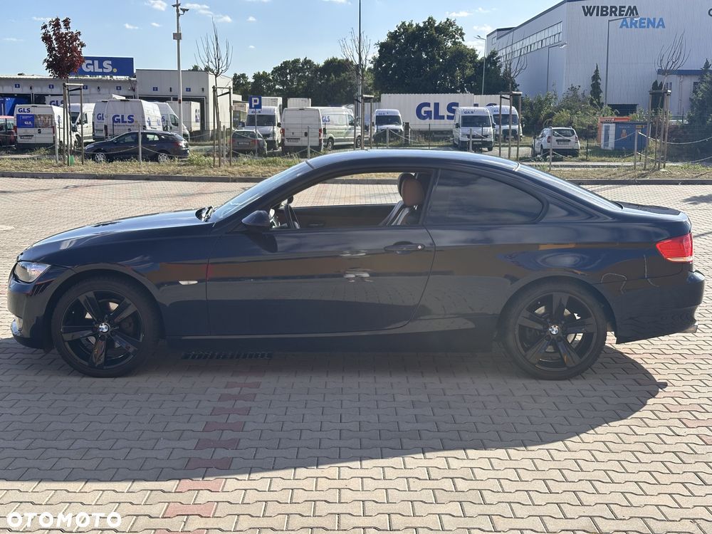 BMW Seria 3 320i - 8