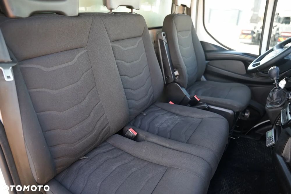 Iveco DAILY 35-130 / CHŁODNIA / MUTITEMPERATURA / 2 X  AGREGAT THERMO KING / SPROWADZONY - 32