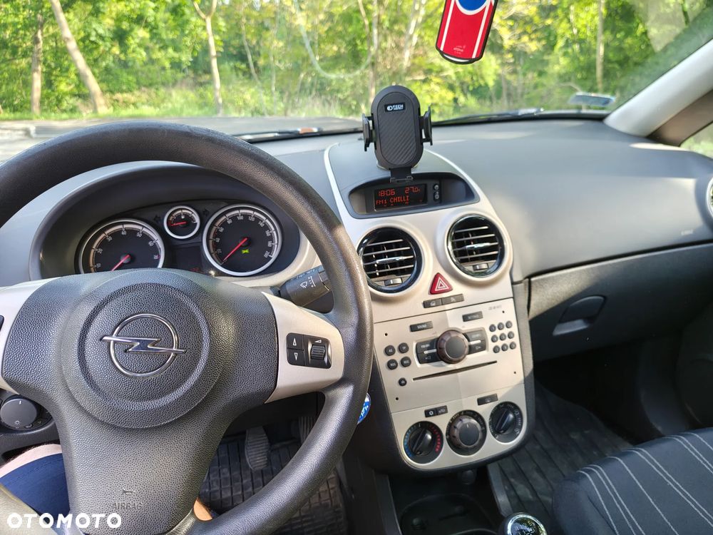 Opel Corsa 1.2 16V Edition - 8