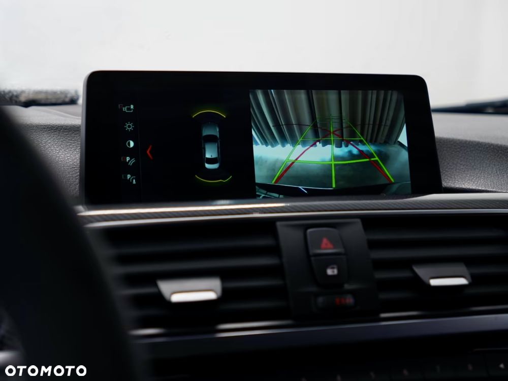 BMW Seria 3 330i M Sport Sport - 30