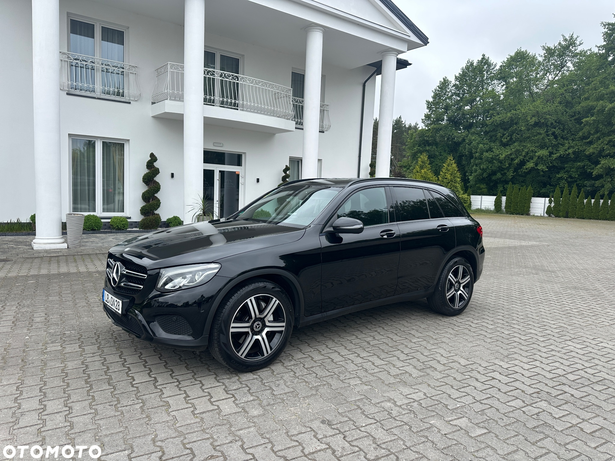 Mercedes-Benz GLC - 22