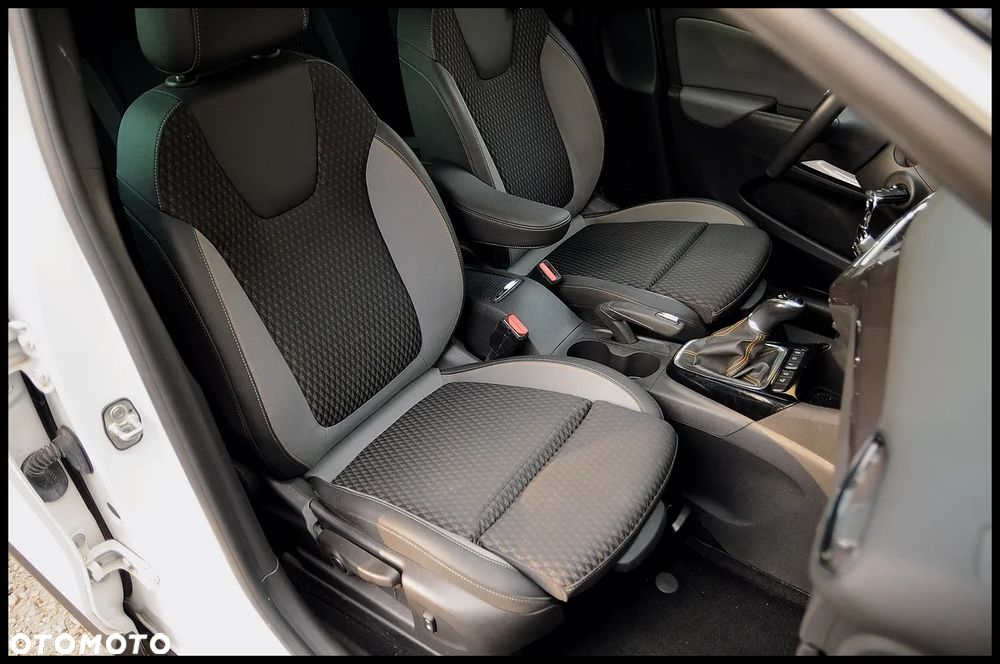 Opel Crossland X - 29