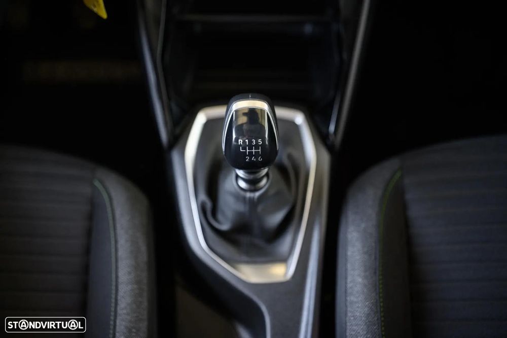 Peugeot 208 1.2 PureTech Active - 48