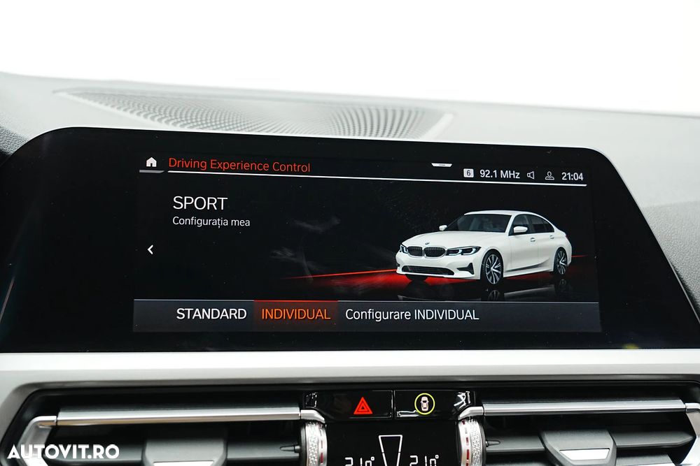 BMW Seria 3 318d Aut. Sport Line - 38