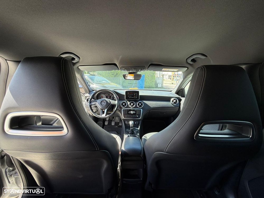 Mercedes-Benz A 180 CDI (BlueEFFICIENCY) Urban - 15