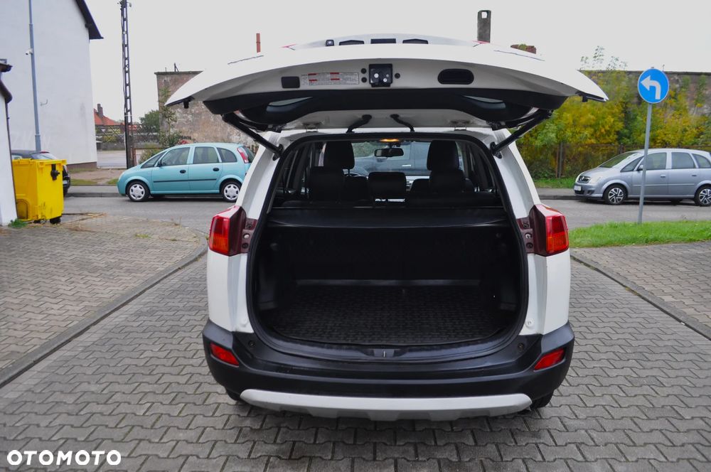 Toyota RAV4 2.2 D-4D 4x4 Executive - 8