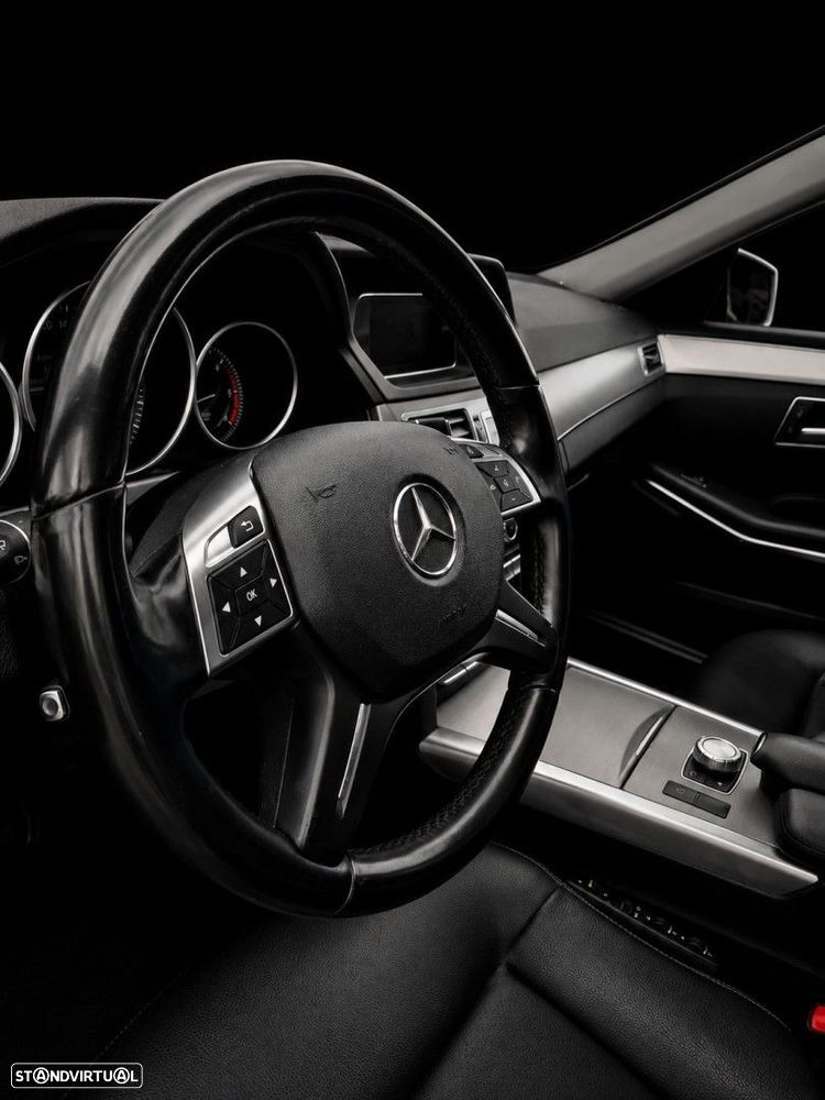 Mercedes-Benz E 300 Bluetec Hybrid Avantgarde - 12