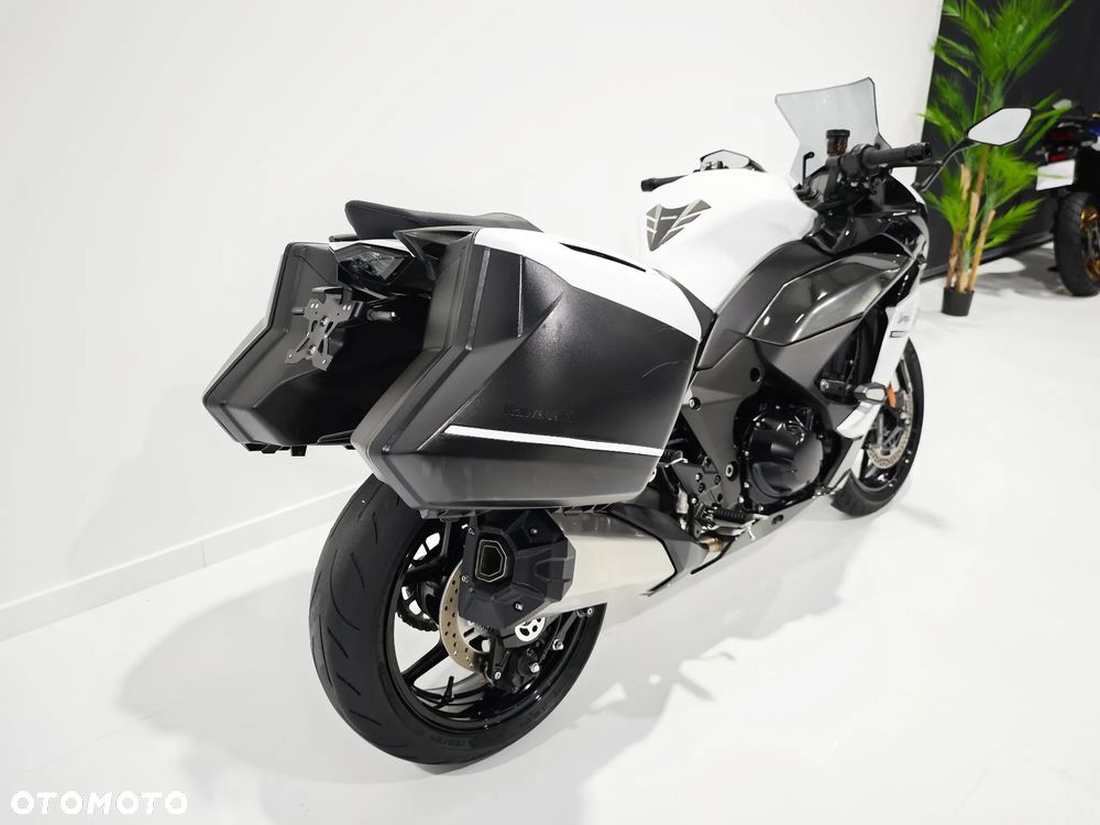 Kawasaki Ninja 1000 SX - 11