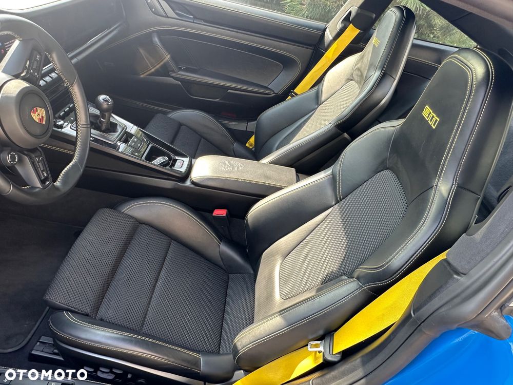 Porsche 911 Carrera T - 9