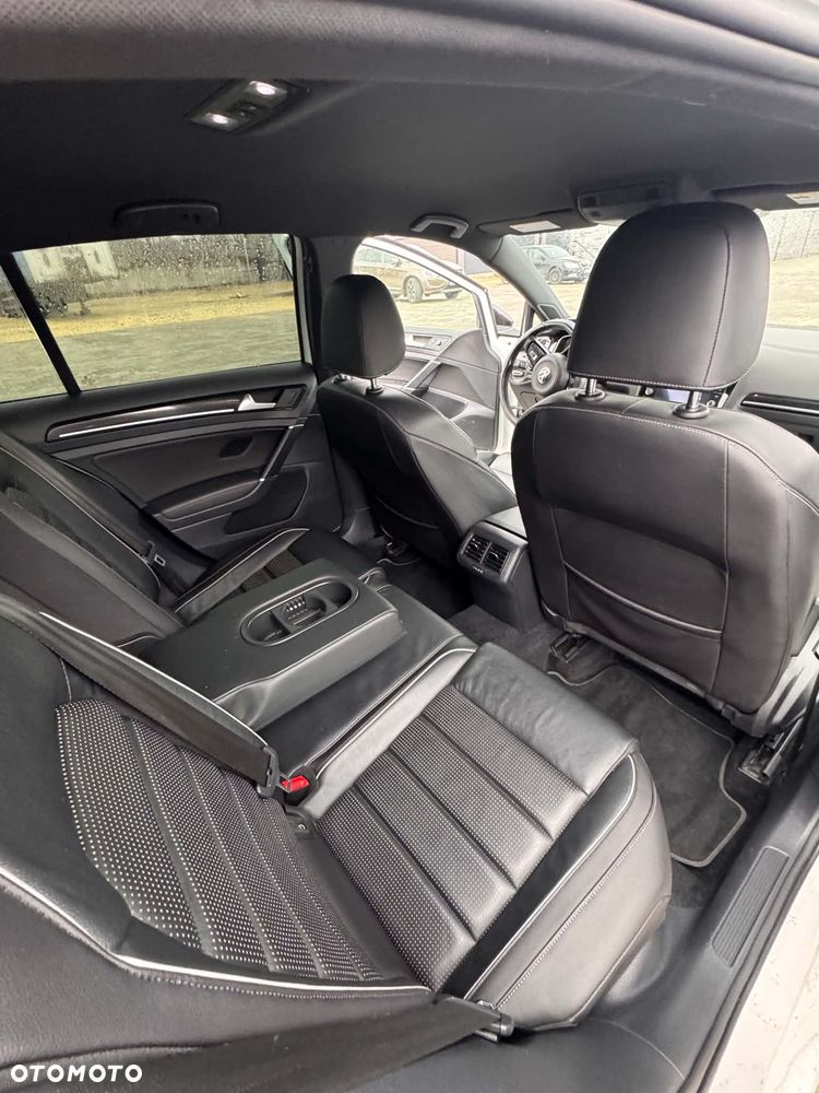 Volkswagen Golf - 17