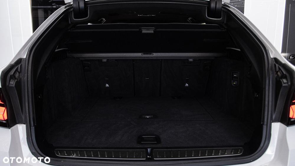 BMW Seria 5 520d xDrive M Sport sport - 36
