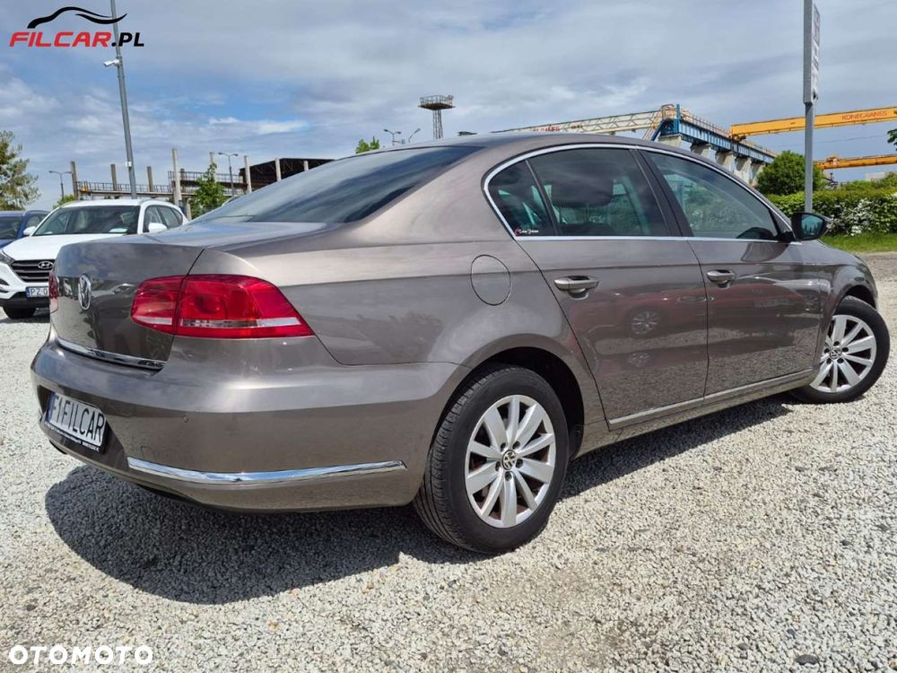 Volkswagen Passat - 18