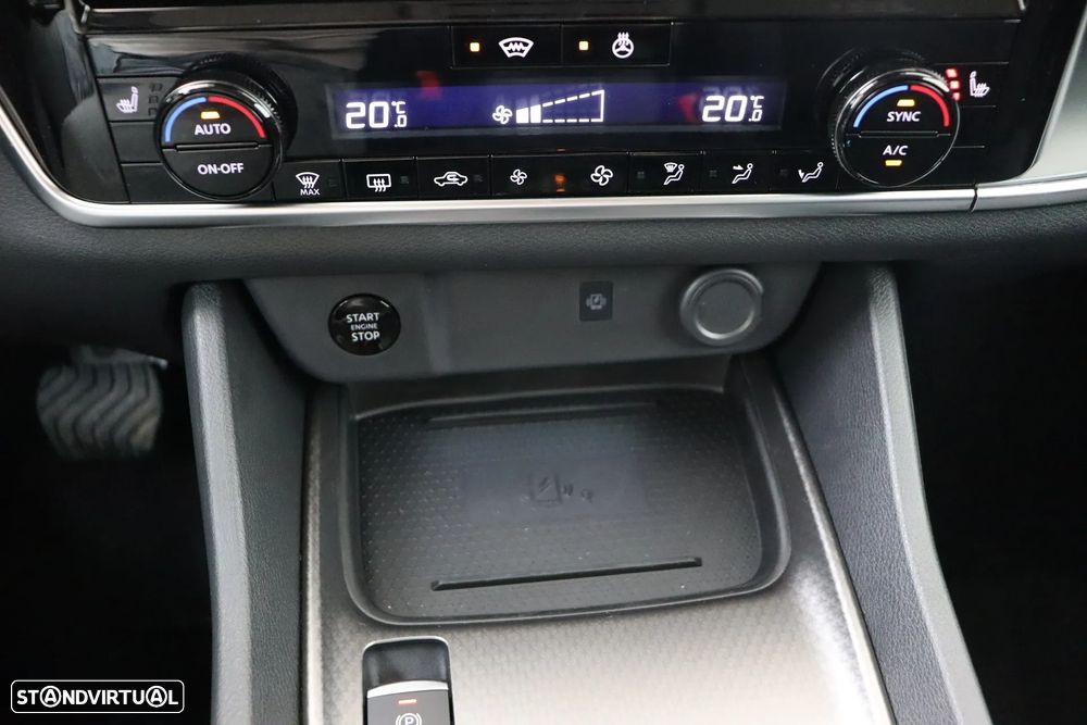 Nissan Qashqai 1.3 DIG-T N-Connecta Xtronic - 30