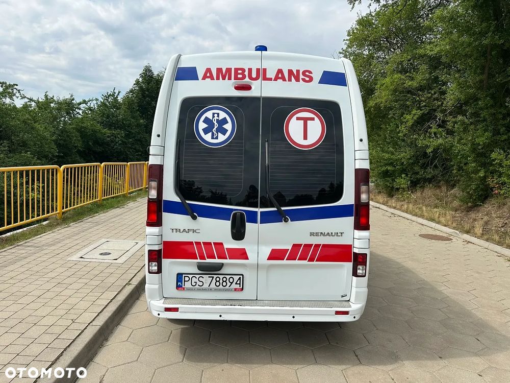 Renault Trafic Karetka Ambulans Ambulance Sanitarny EN1789 - 5