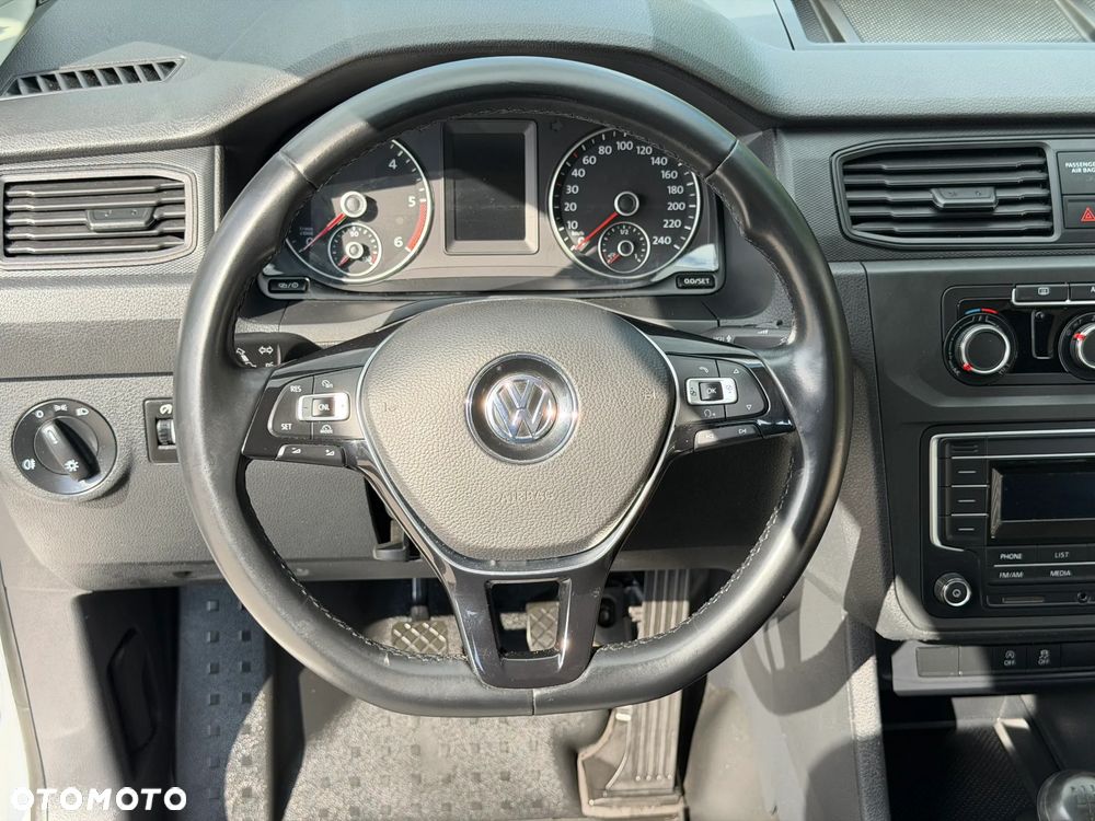 Volkswagen CADDY VAN MINIBUS 5cio Osobowy z Homologacją cięż. N1. Ładowność 707kg +5os. Mocny 2.0TDI Euro6, Bogate wyposażenie Reflektory Bi-KSENONOWE + Światła LED, Kierownica skórzana wielofunkcyjna, Tempamat, Ogranicznik, St. Radia oraz pełen komputer z kier. Czujniki cofania, Bezwypadkowy pełen serwis ASO VW - 27