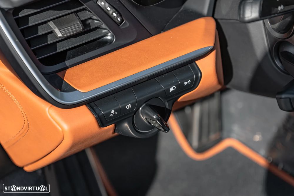 Porsche 911 (992) Turbo S Cabriolet - 10