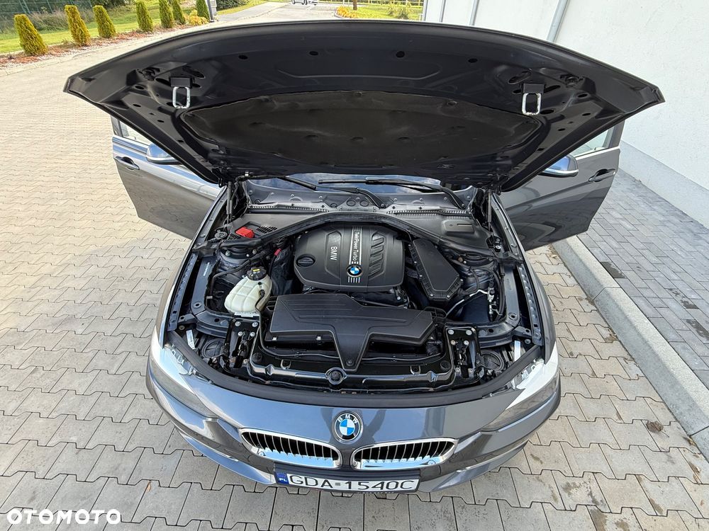 BMW Seria 3 320d Luxury Line - 34