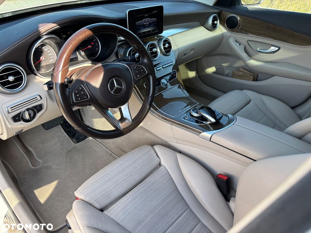 Mercedes-Benz Klasa C 180 7G-TRONIC - 15