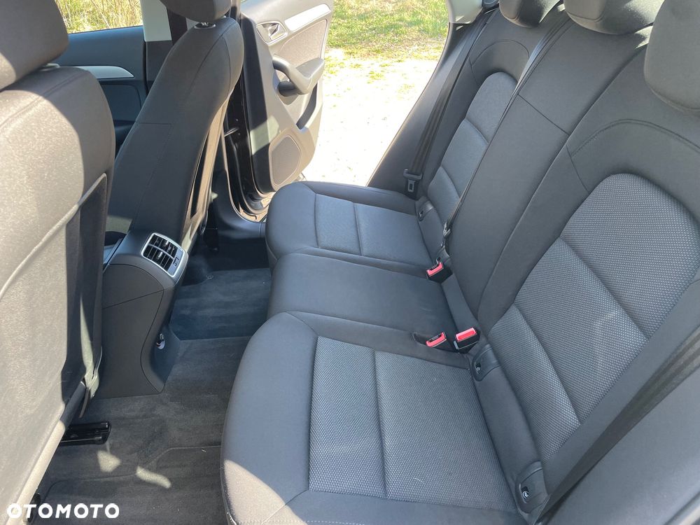 Audi Q3 2.0 TDI S tronic design - 20