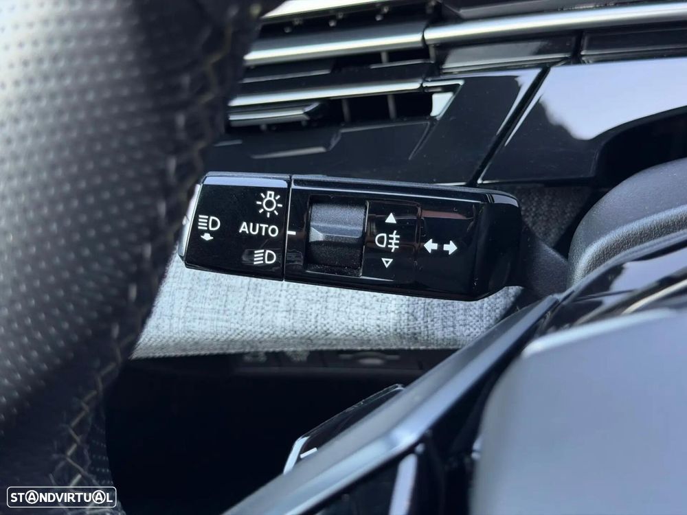 Peugeot E-3008 73 kWh GT - 33