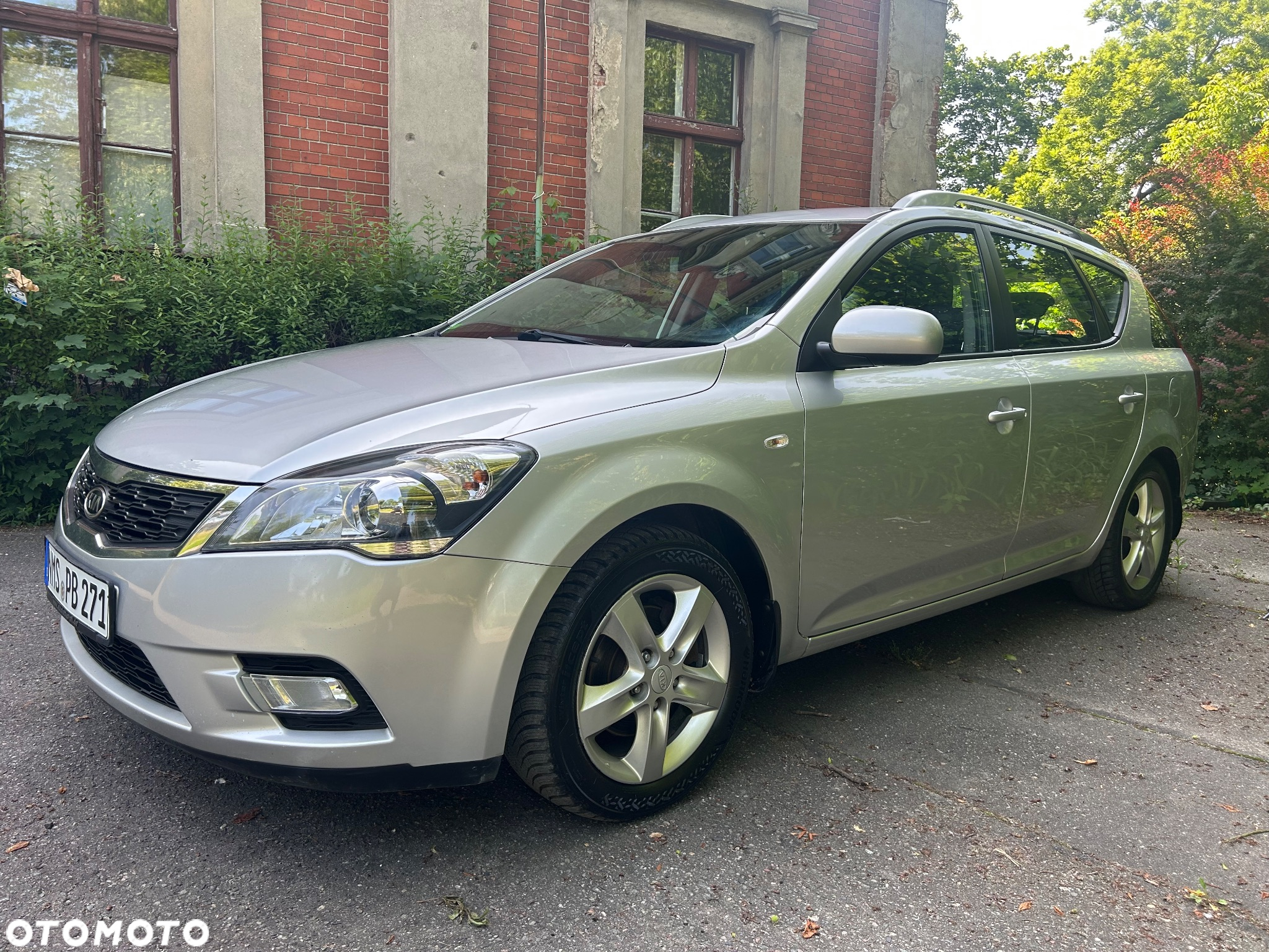 Kia Ceed 1.6 CVVT SW Dream-Team Edition - 29