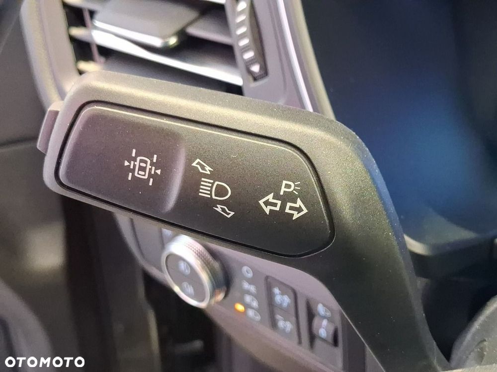 Ford Kuga 1.5 EcoBoost TITANIUM - 22