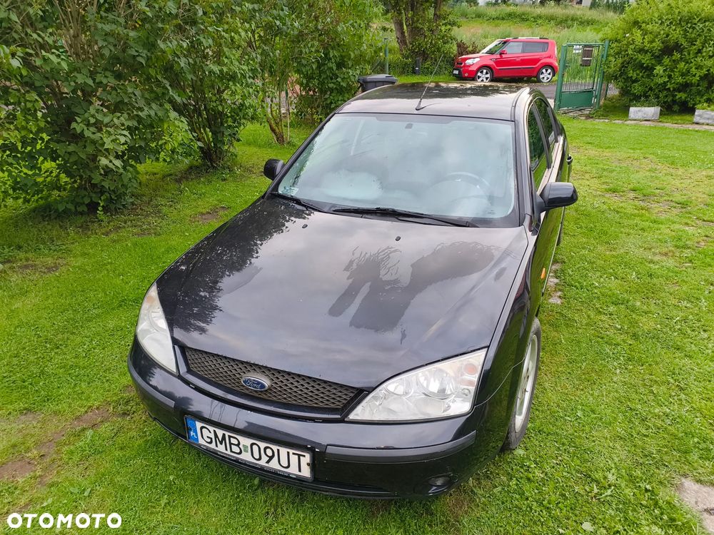 Ford Mondeo 1.8 Ambiente - 2