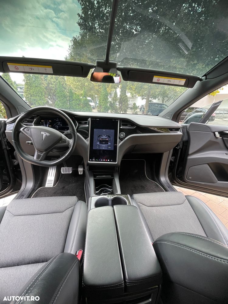 Tesla Model X Standard Reichweite - 9
