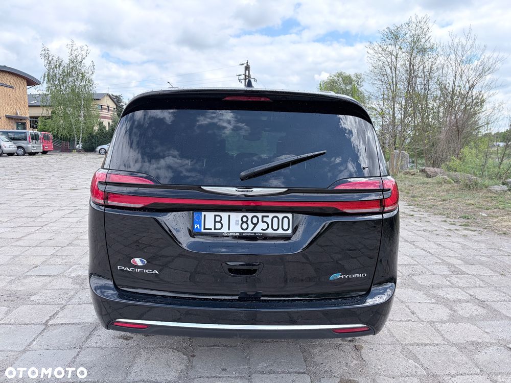 Chrysler Pacifica - 8