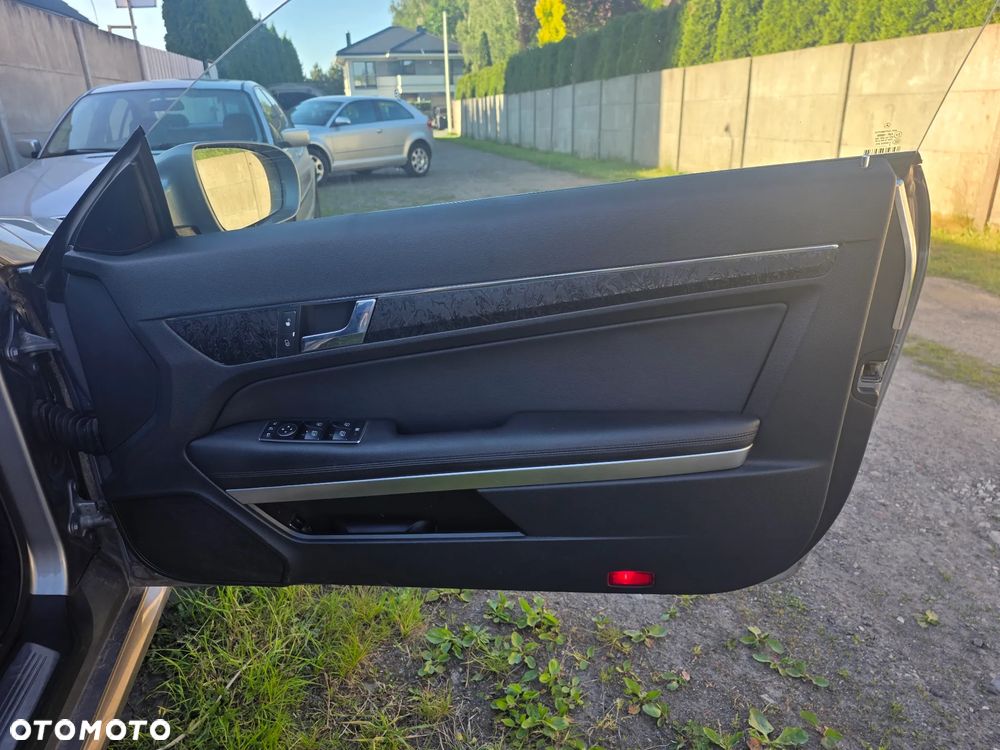 Mercedes-Benz Klasa E 350 CDI DPF BlueEFFICIENCY 7G-TRONIC Avantgarde - 12