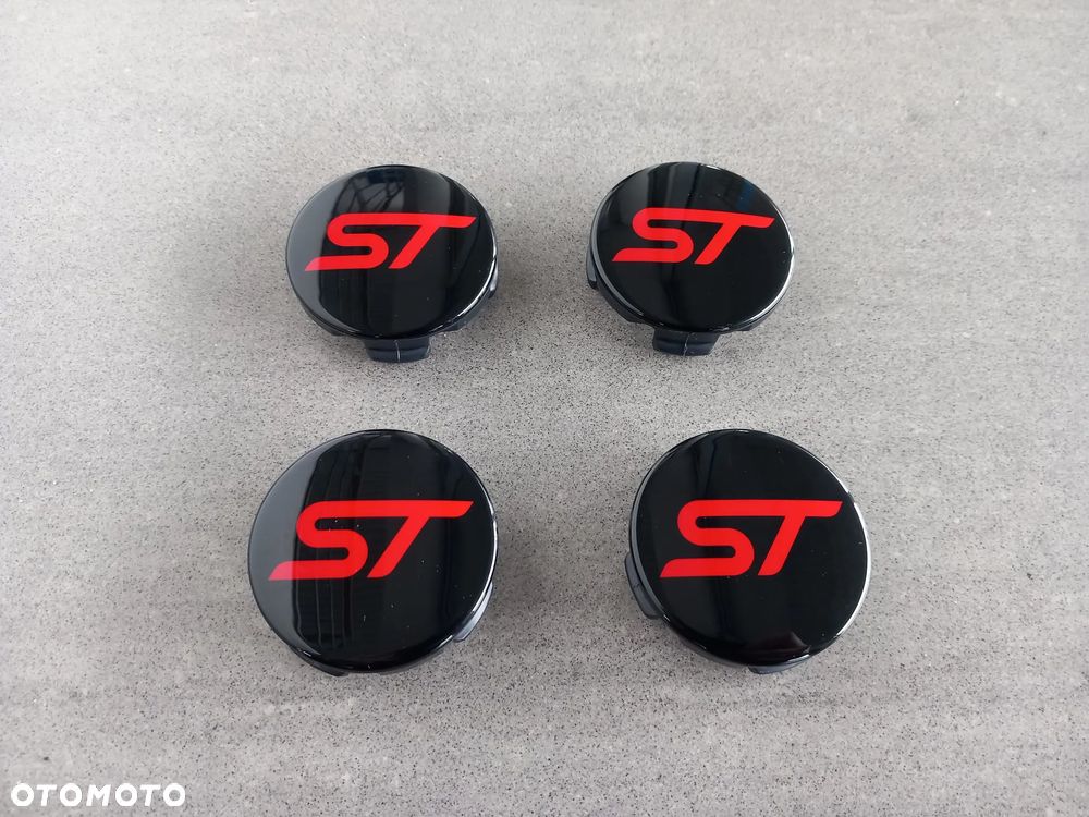 Nakładka środkowa czarna z logo ST - kołpak - zaślepka alufelgi Ford 2566957 - 2